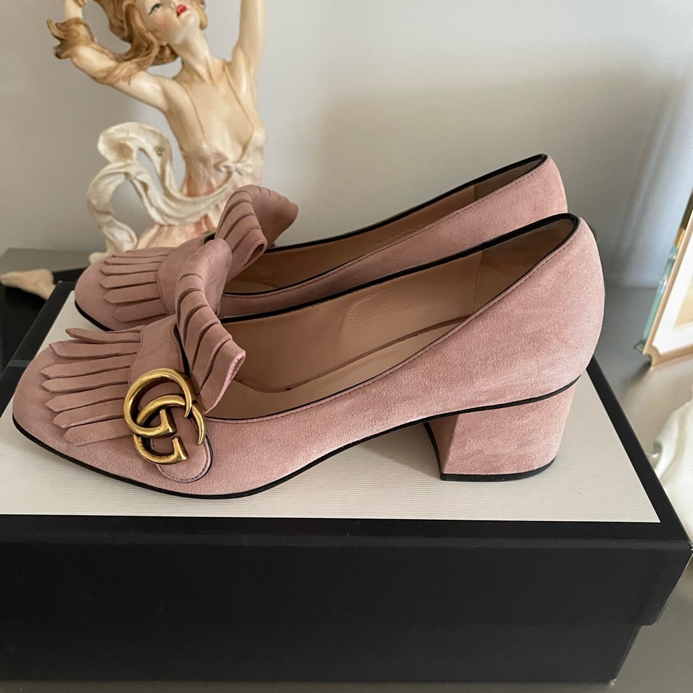 Gucci Crystal Pink Suede Pump - Picture 3 of 13